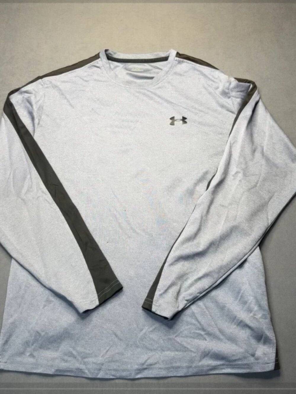 Men's Under Armour Long Sleeve Active T-Shirt Pullover Gray Black LARGE
